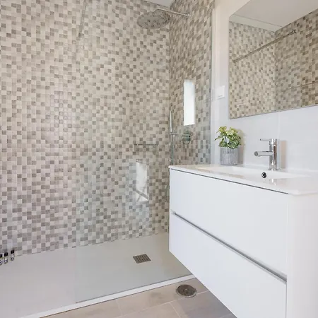 Aqua Villa, With Jacuzzi And Private Pool Сasa de vacaciones Santa Barbara (Lisbon)