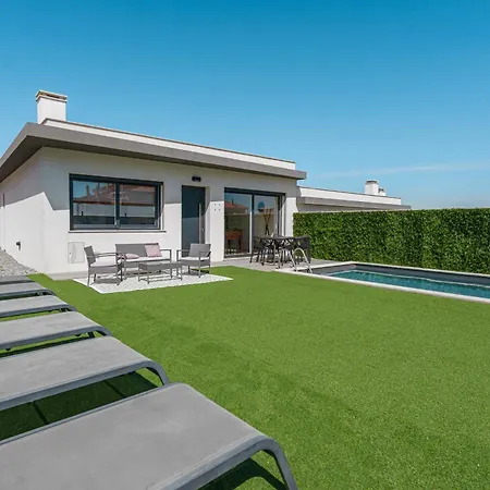 Aqua Villa, With Jacuzzi And Private Pool Сasa de vacaciones Santa Barbara (Lisbon)